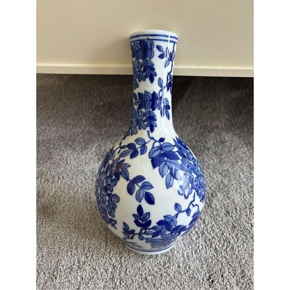 China Blue Fine Porcelain Vase - Seymour Mann , EUC - Picture 1 of 6